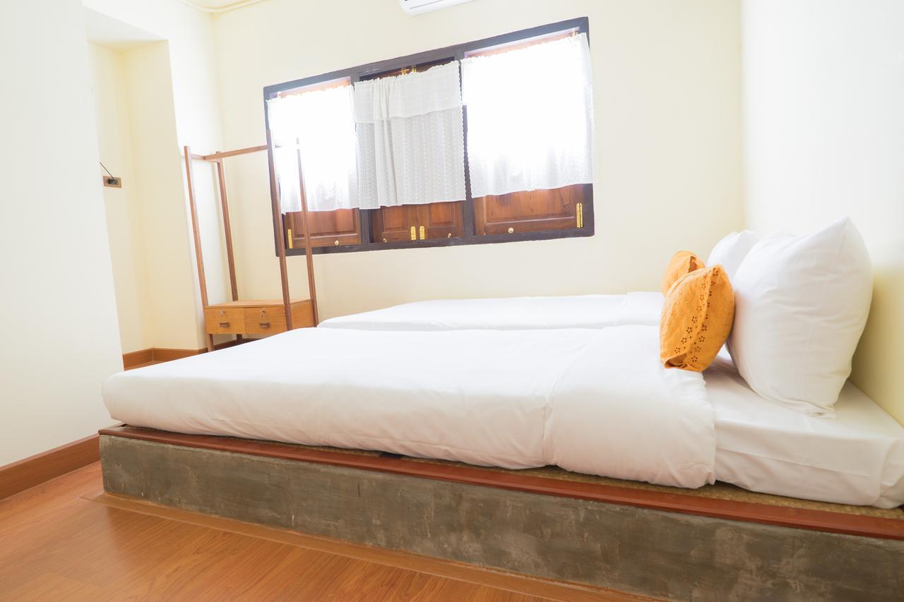 มานอน สลีป อีท ดริ้ง Bed & Breakfast เชียงใหม่ ภายนอก รูปภาพ