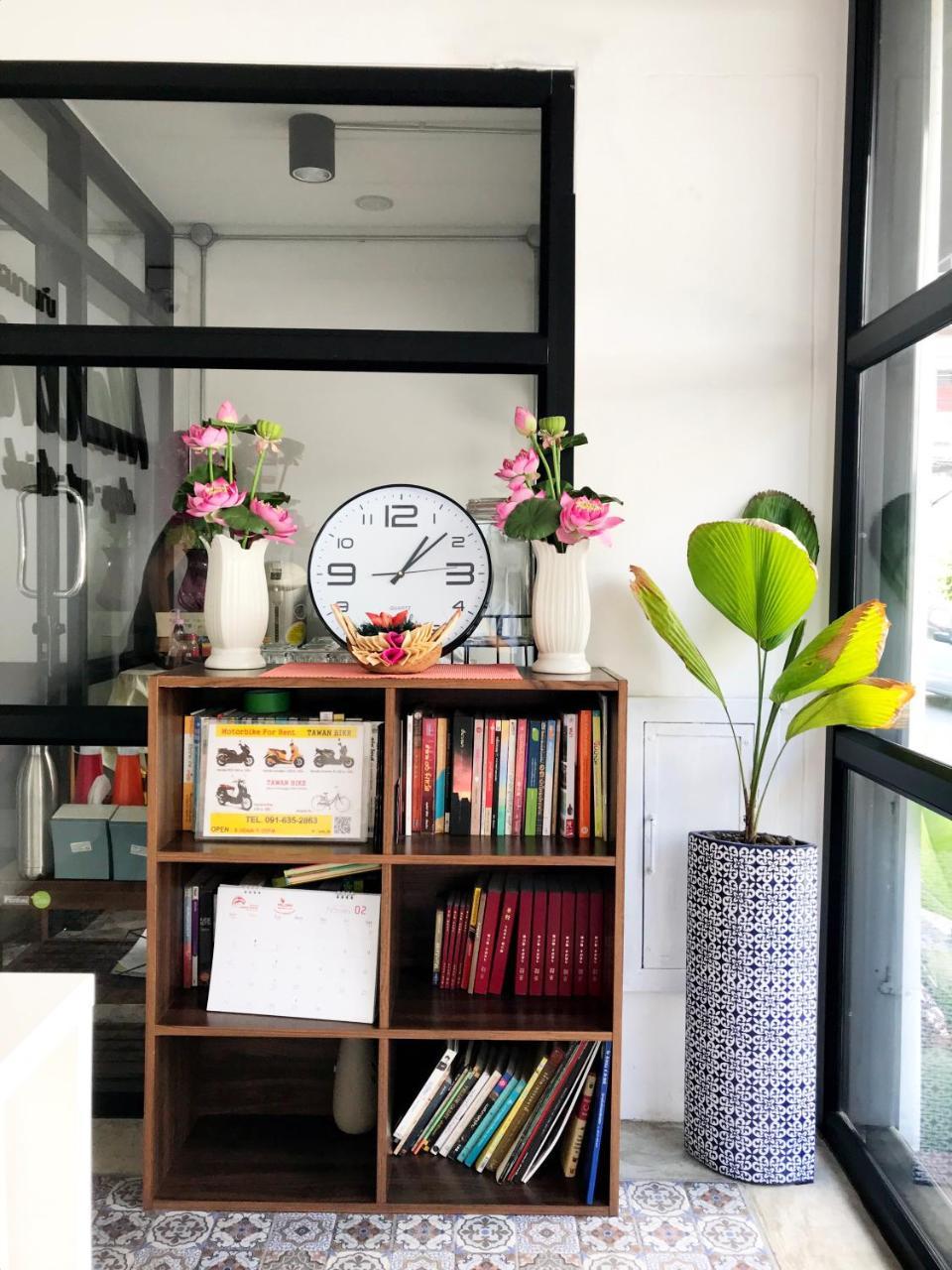 มานอน สลีป อีท ดริ้ง Bed & Breakfast เชียงใหม่ ภายนอก รูปภาพ