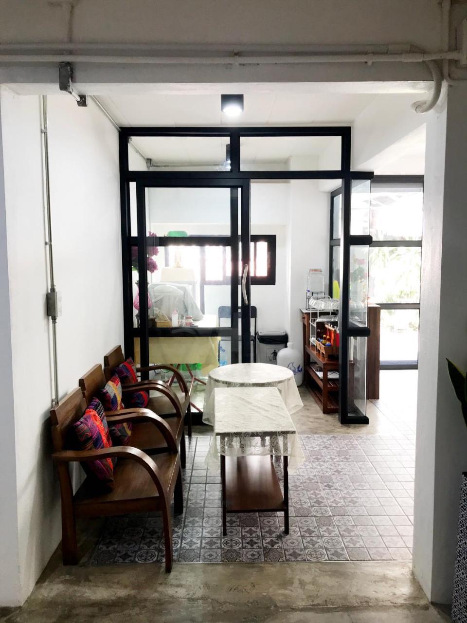 มานอน สลีป อีท ดริ้ง Bed & Breakfast เชียงใหม่ ภายนอก รูปภาพ