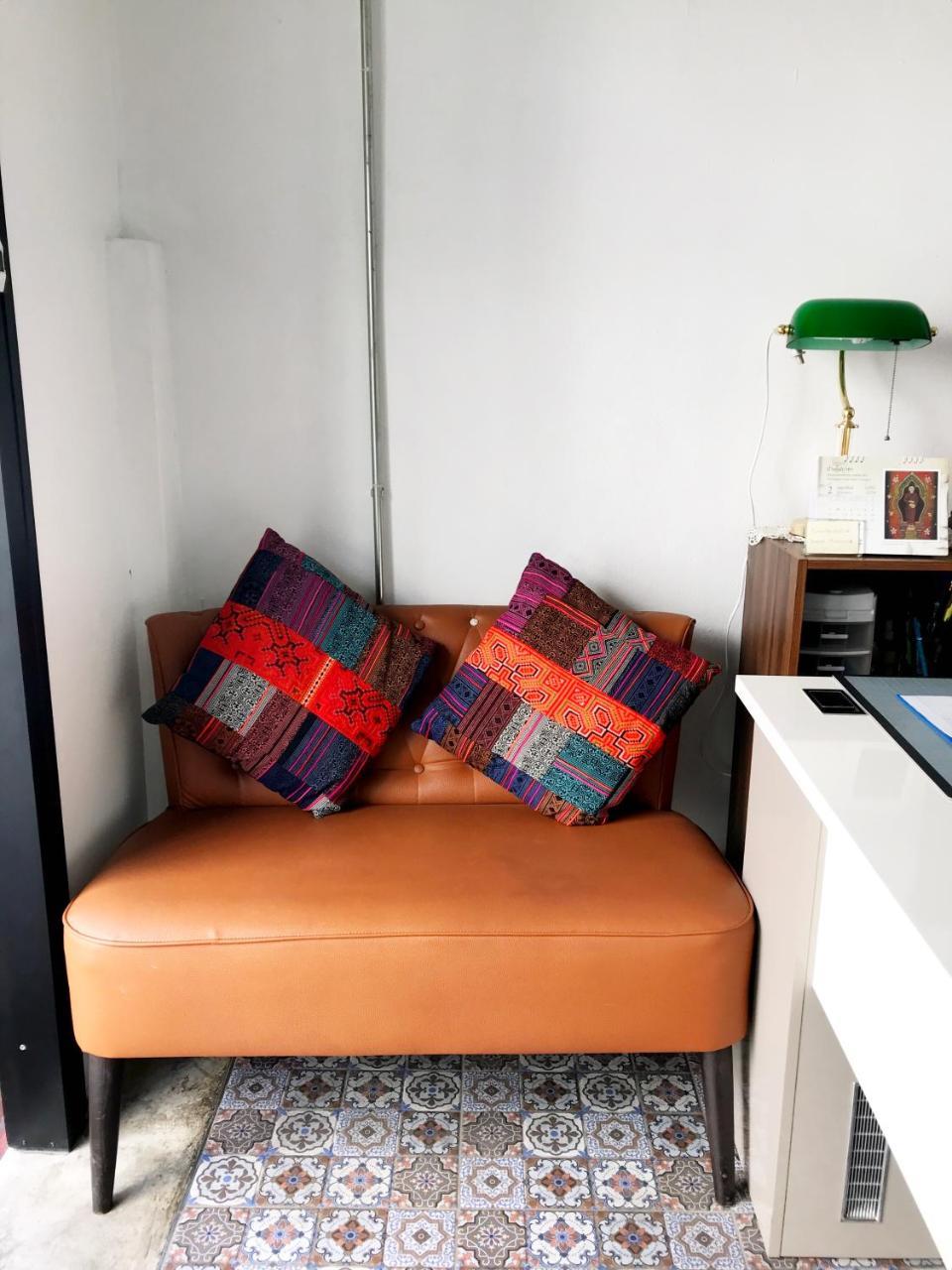 มานอน สลีป อีท ดริ้ง Bed & Breakfast เชียงใหม่ ภายนอก รูปภาพ