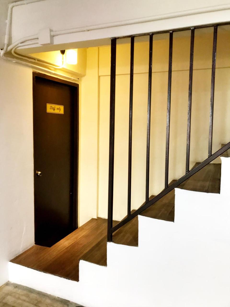 มานอน สลีป อีท ดริ้ง Bed & Breakfast เชียงใหม่ ภายนอก รูปภาพ